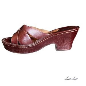 Rustic Born leather sandal